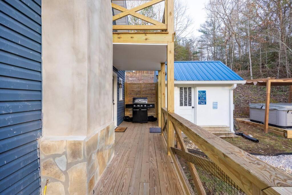 Riverside Relaxer W/Hot Tub+Fire Pit +Wifi & View 富兰克林 外观 照片