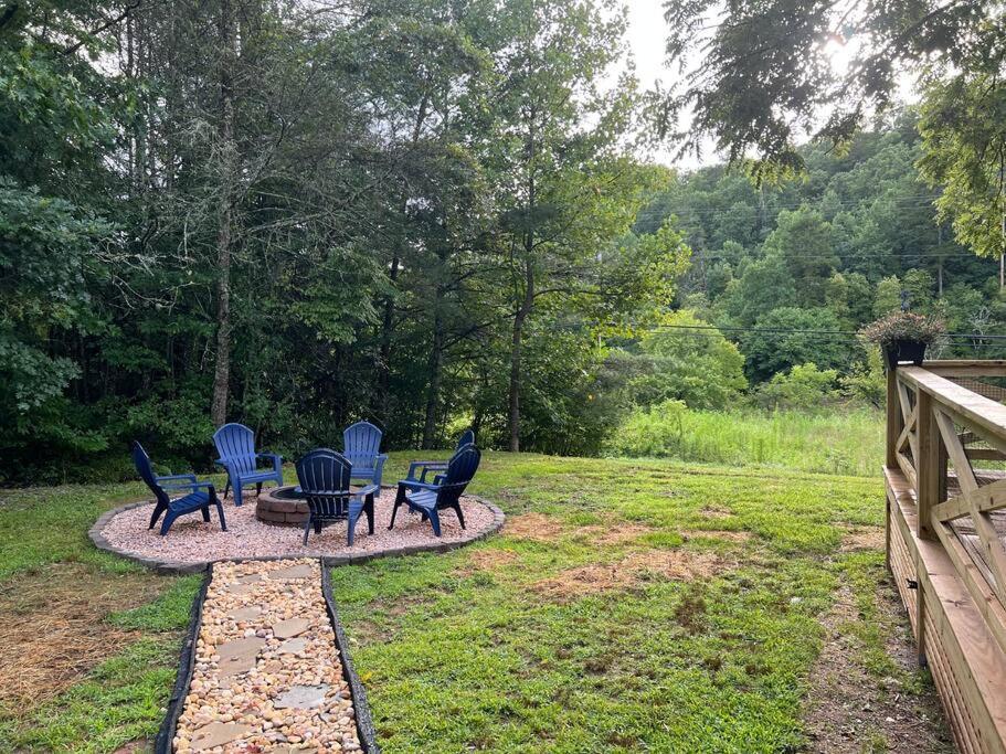 Riverside Relaxer W/Hot Tub+Fire Pit +Wifi & View 富兰克林 外观 照片