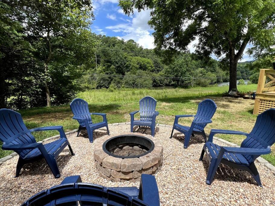 Riverside Relaxer W/Hot Tub+Fire Pit +Wifi & View 富兰克林 外观 照片
